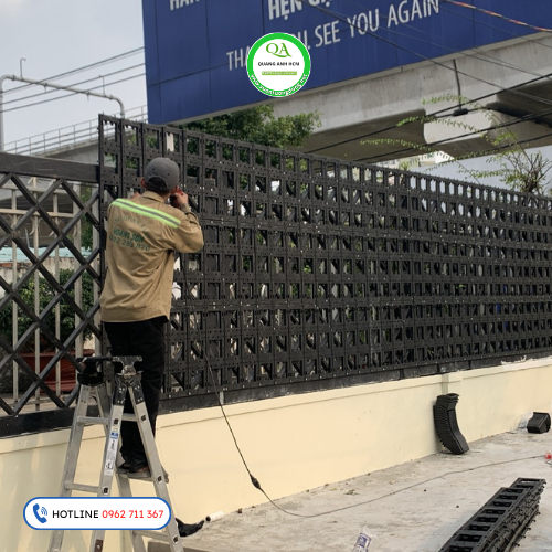 cac-buoc-thi-cong-tuong-cay-xanh-4