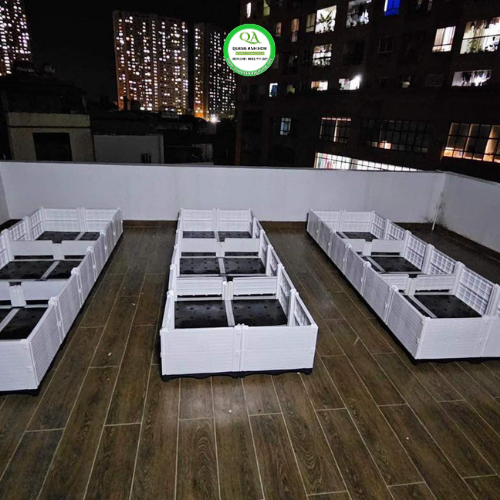 thi-cong-vuon-rau-chau-ghep-1