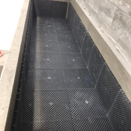 vi-thoat-nuoc-lot-bon-cay