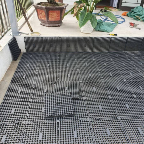 vi-thoat-nuoc-trai-tham-co